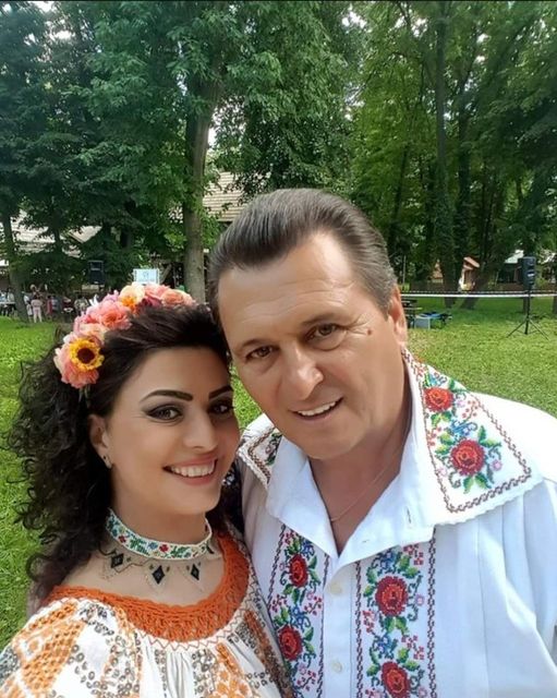 Emisiunea Prezentată De Nea Marin 