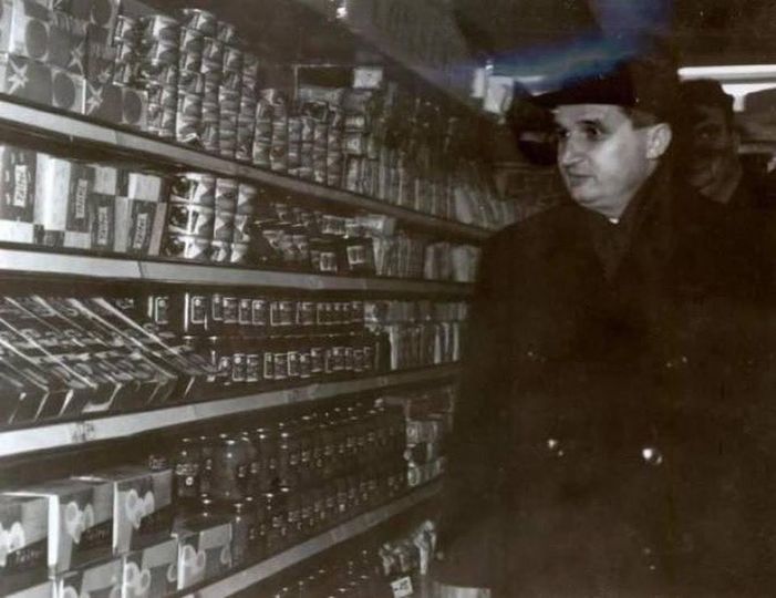Îți mai amintești cât costa o bere pe timpul lui Ceaușescu? Dar un kilogram de banane ori portocale?? !!